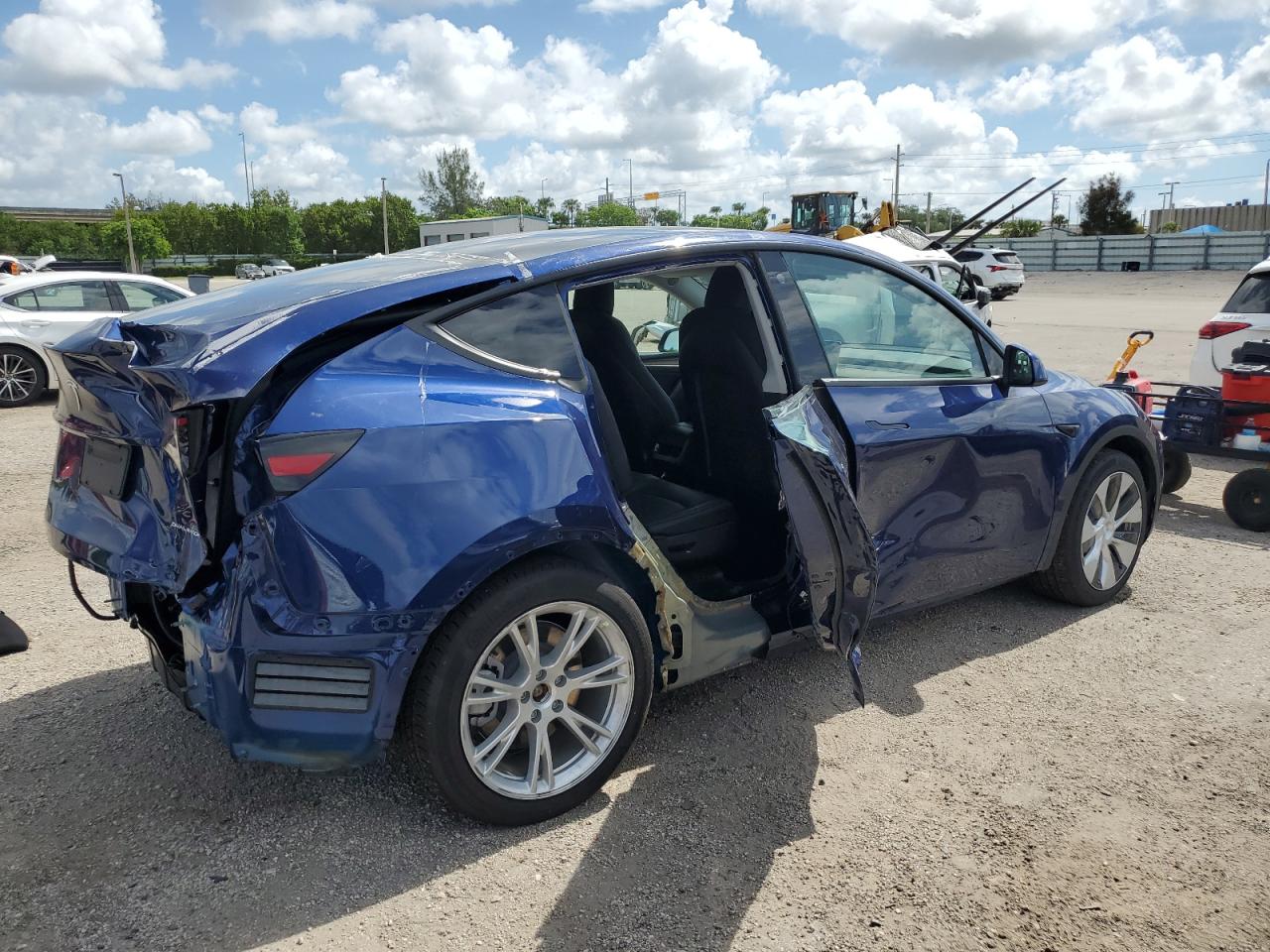 2023 TESLA MODEL Y  VIN:7SAYGAEE1PF672916