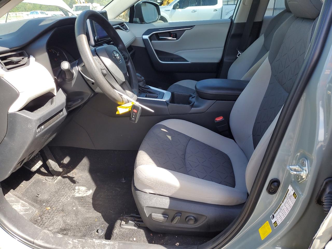 2023 TOYOTA RAV4 XLE VIN:2T3W1RFV5PW253318