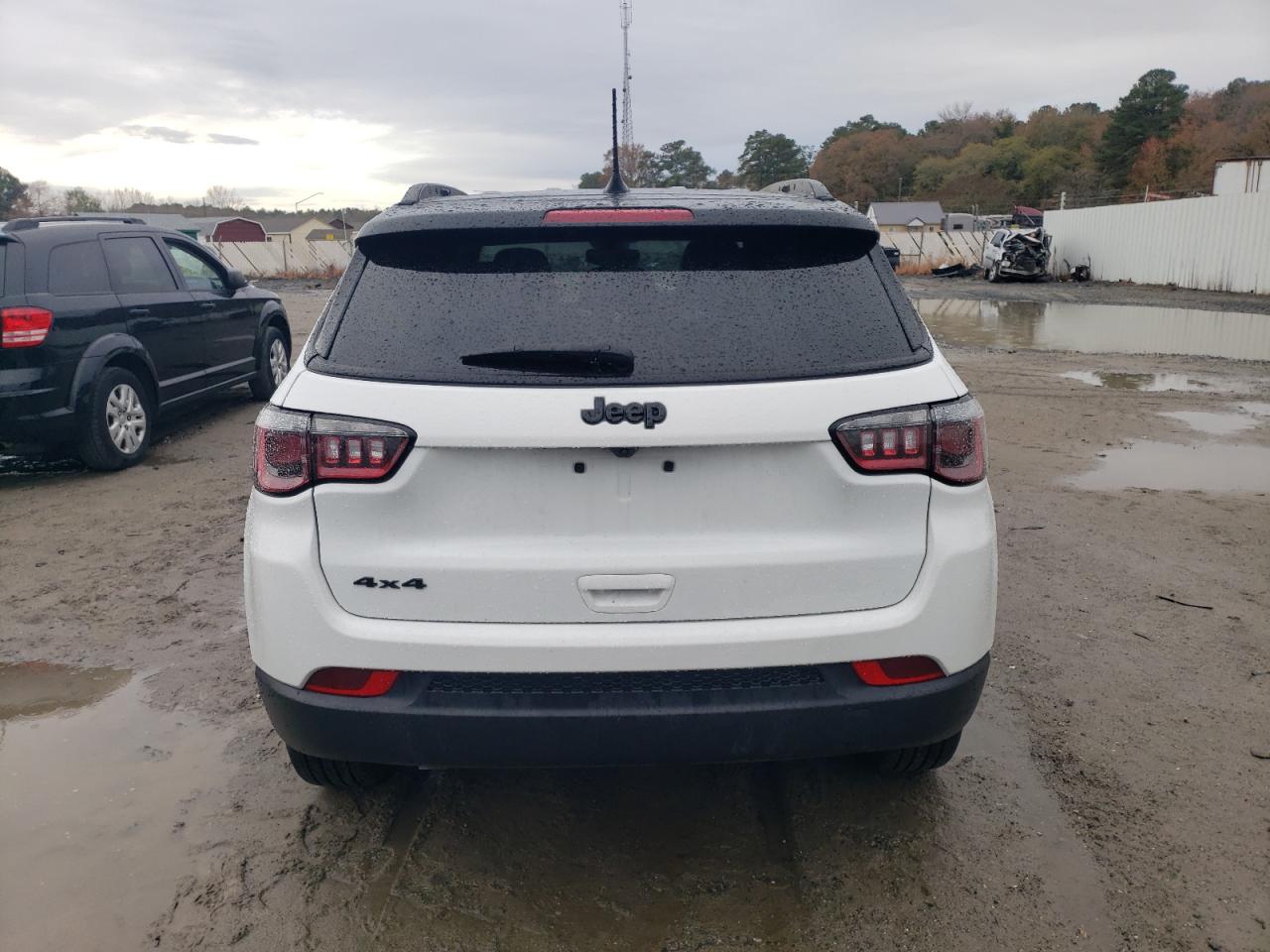 2024 JEEP COMPASS LATITUDE VIN:3C4NJDBN2RT600327