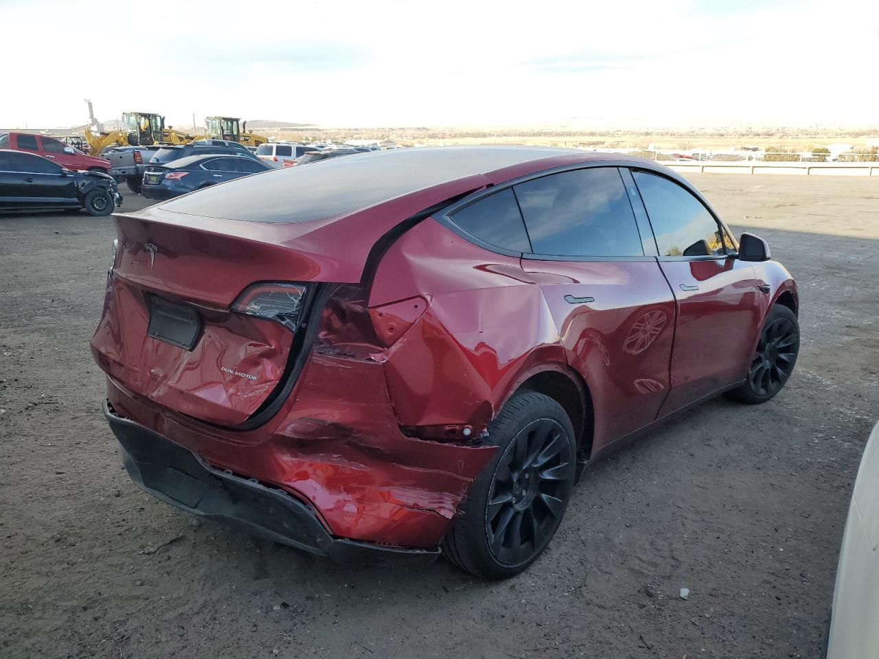 2024 TESLA MODEL Y  VIN:7SAYGDEE4RA240502