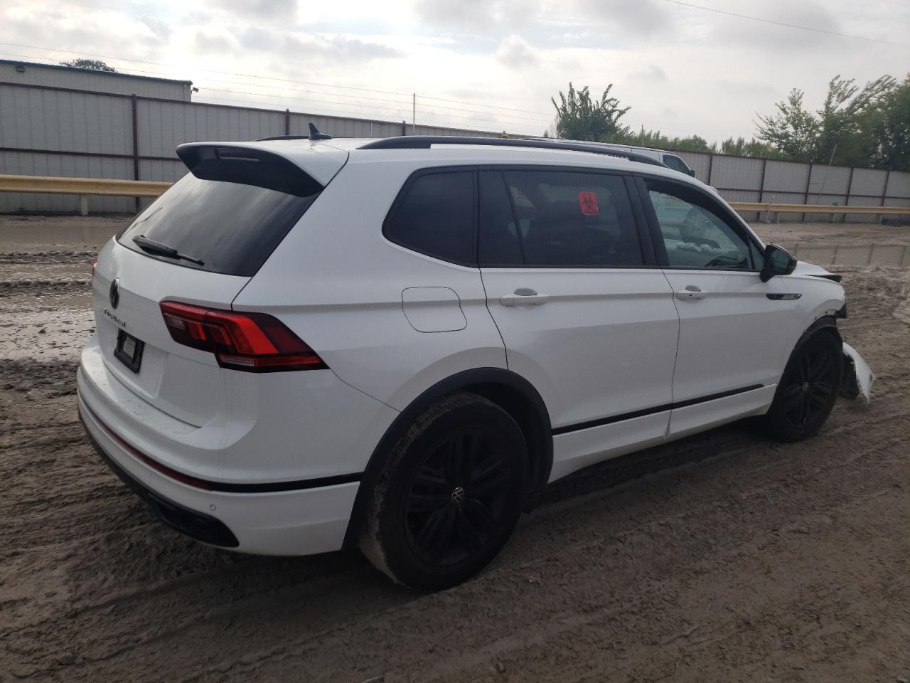 2022 VOLKSWAGEN TIGUAN SE R-LINE BLACK VIN:3VVCB7AX2NM026276