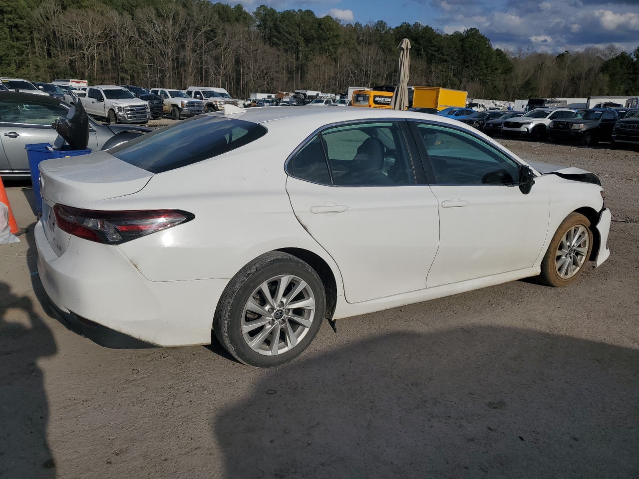 2022 TOYOTA CAMRY LE VIN:4T1C11AK9NU639537