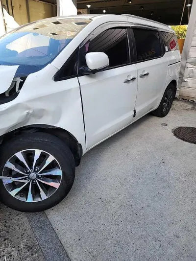 2015 Kia Carnival VIN: