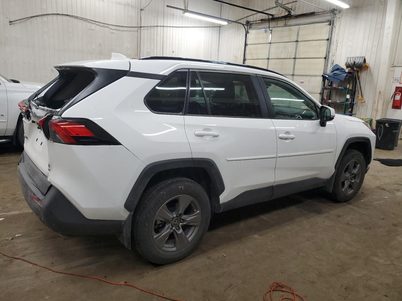 2024 TOYOTA RAV4 XLE VIN:2T3P1RFV2RC459785