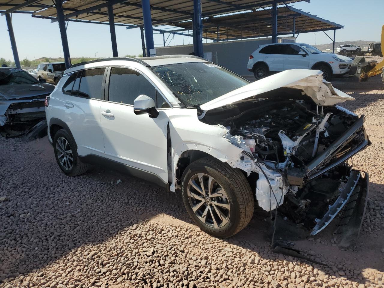 2022 TOYOTA COROLLA CROSS XLE VIN:7MUDAAAG5NV034879