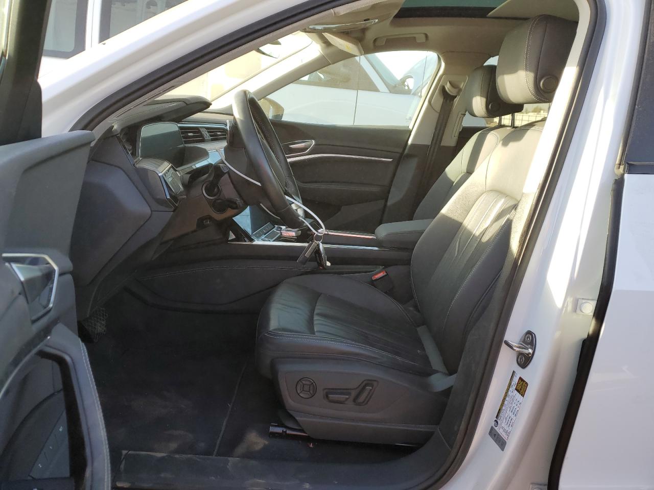 2022 AUDI E-TRON PREMIUM VIN:WA1AABGE3NB007271