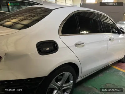 2018 Mercedes-Benz E 220 WDDZF0FB6JA433290 VIN:WDDZF0FB6JA433290