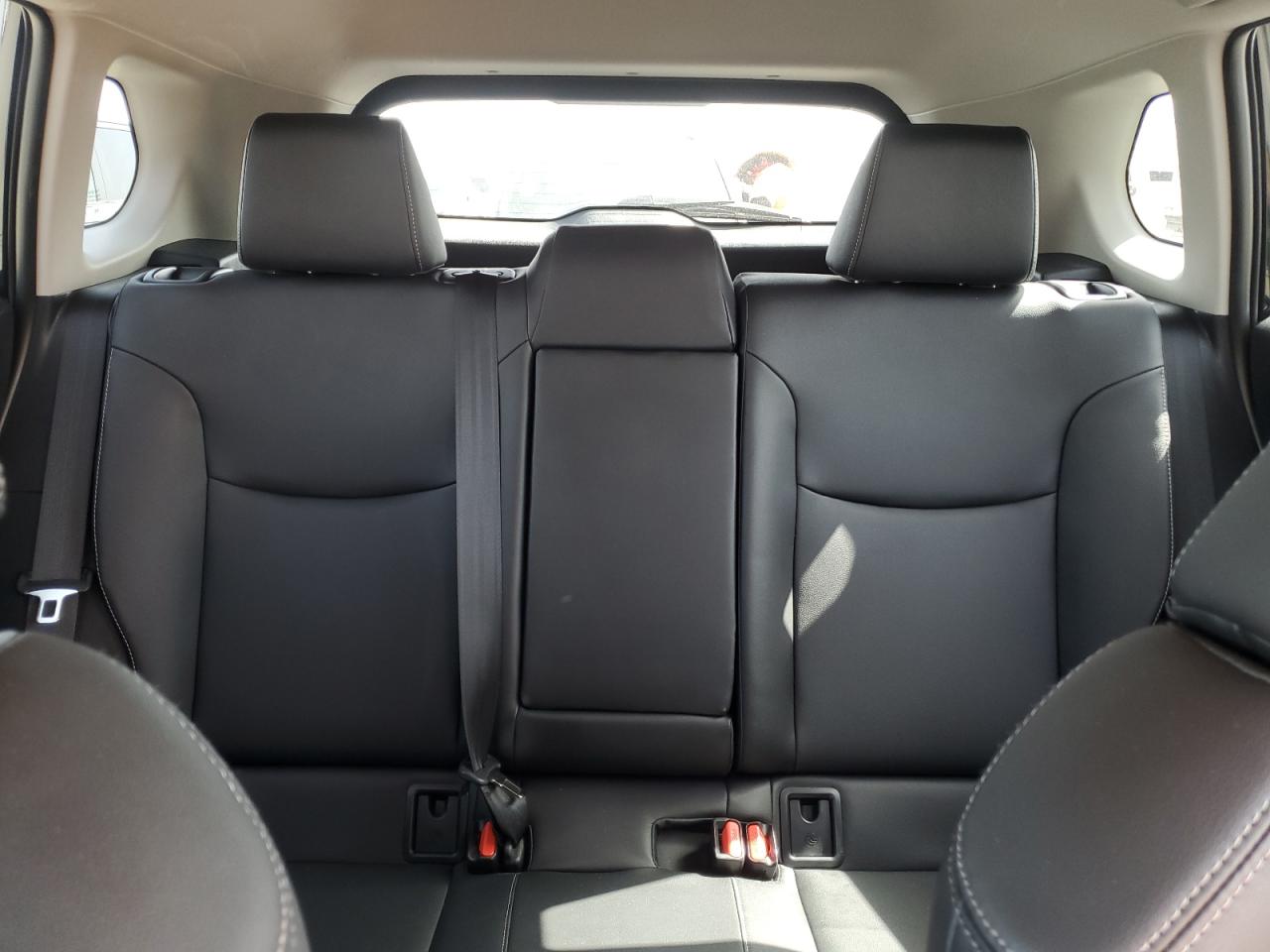 2023 TOYOTA COROLLA CROSS XLE VIN:7MUDAABG2PV062401