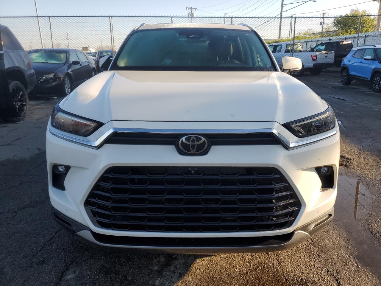 2024 TOYOTA GRAND HIGHLANDER XLE VIN:5TDAAAB53RS057738