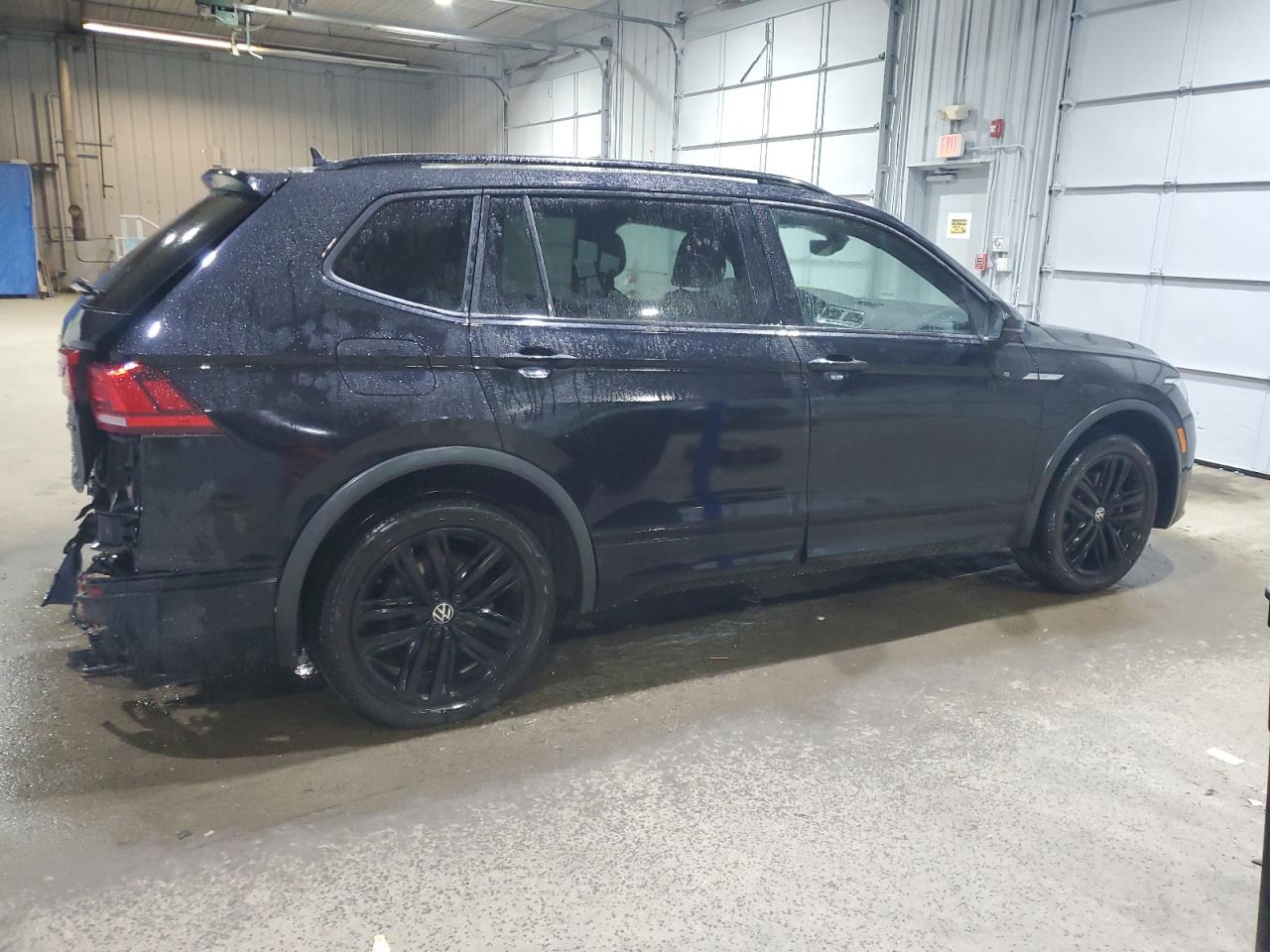 2022 VOLKSWAGEN TIGUAN SE R-LINE BLACK VIN:3VV8B7AX4NM004348
