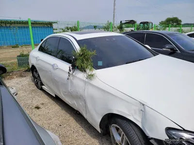 2018 Mercedes-Benz E 300 VIN: