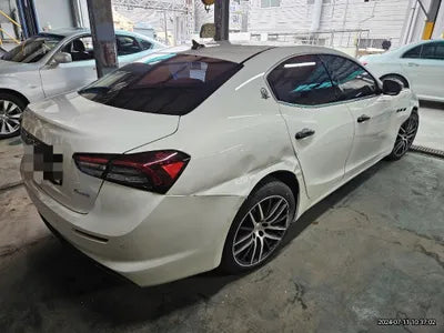 2019 Maserati Ghibli VIN: