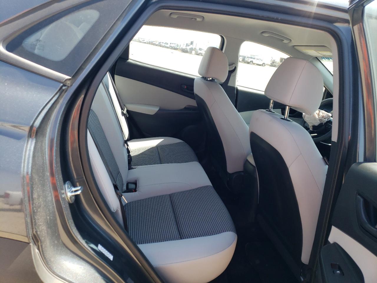 2022 HYUNDAI KONA SEL VIN:KM8K22AB1NU888123