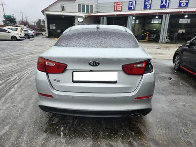 2016 Kia K5 KNAGN418BGA613070 VIN:KNAGN418BGA613070