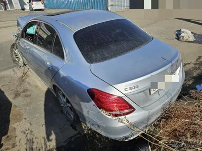 2015 Mercedes-Benz C 200 VIN: