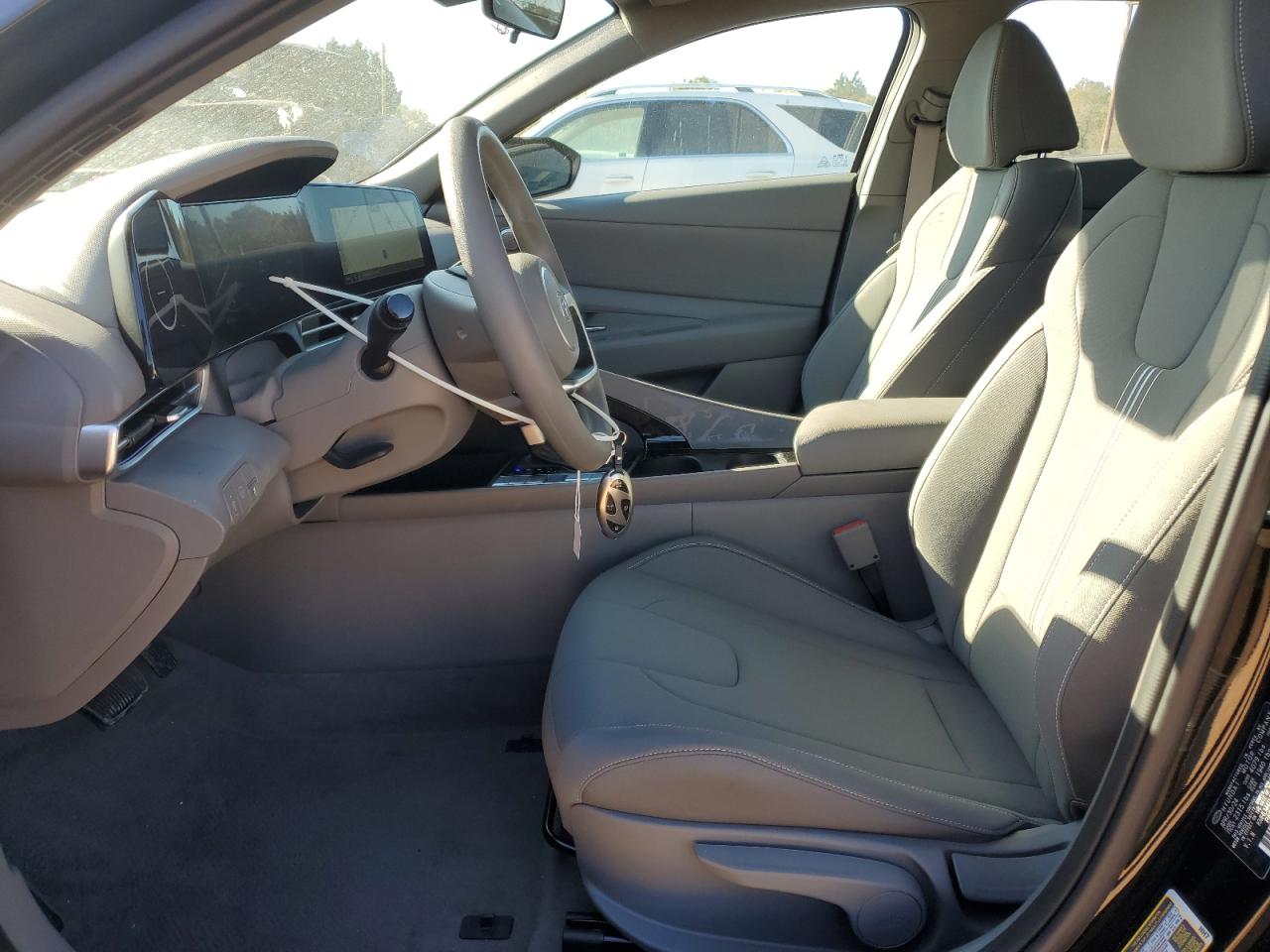 2024 HYUNDAI ELANTRA BLUE VIN:KMHLM4DJ6RU115182