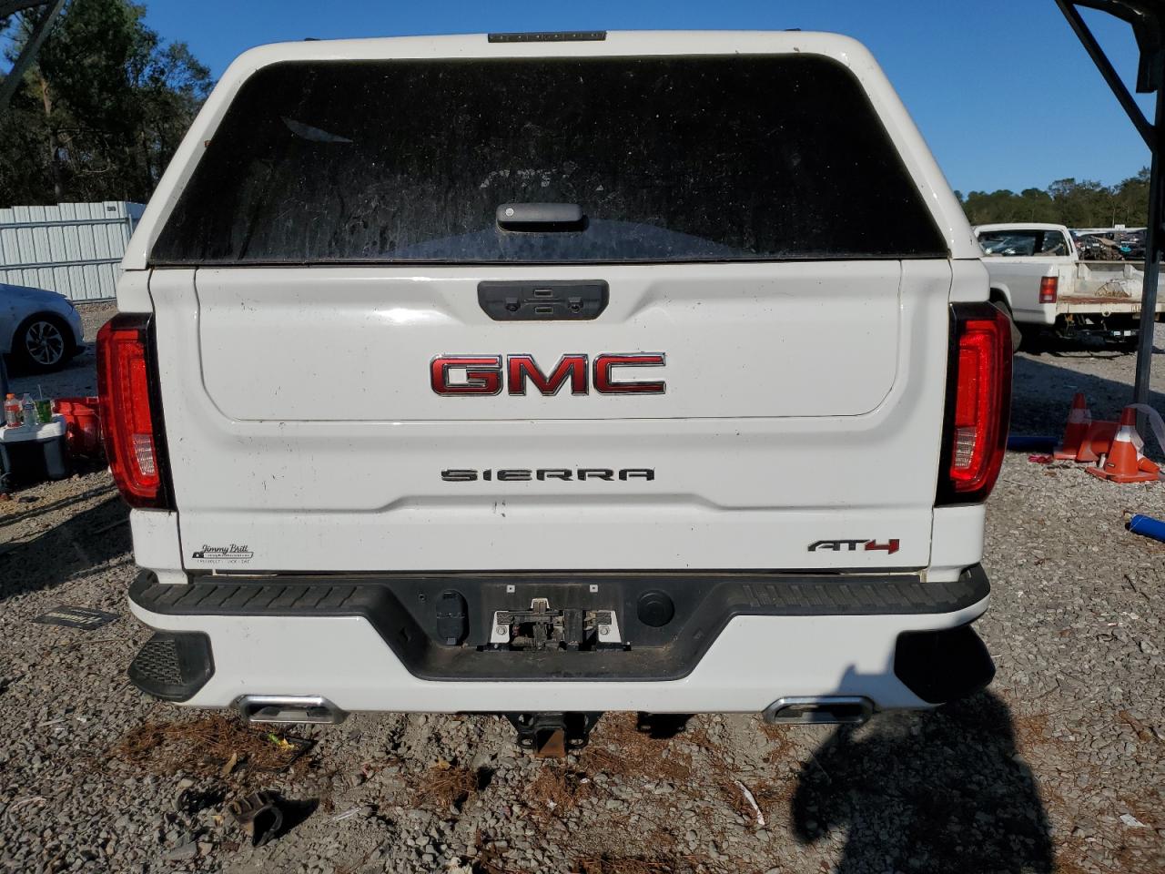 2022 GMC SIERRA K1500 AT4 VIN:1GTUUEET4NZ602327