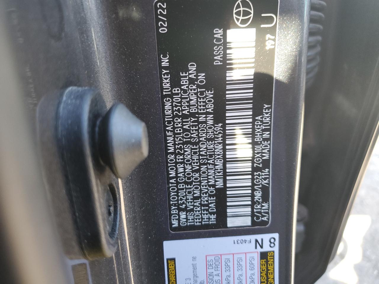 2022 TOYOTA C-HR XLE VIN:NMTKHMBX8NR144594