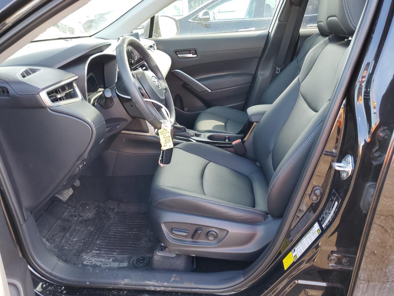 2024 TOYOTA COROLLA CROSS XLE VIN:7MUDAABG3RV080635