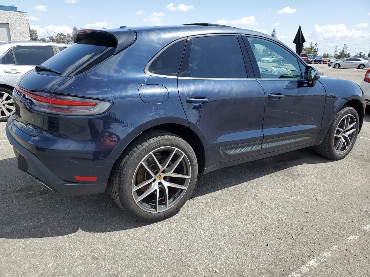 2022 PORSCHE MACAN  VIN:WP1AA2A51NLB06422
