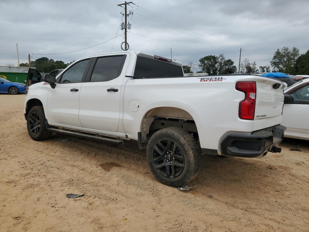 2022 CHEVROLET SILVERADO K1500 LT TRAIL BOSS VIN:3GCUDFED1NG671782
