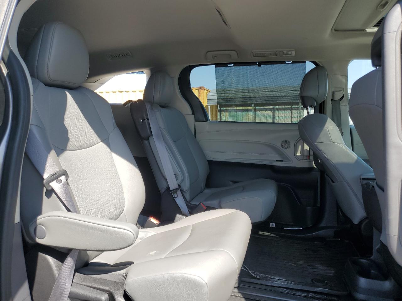 2022 TOYOTA SIENNA XLE VIN:5TDYRKEC1NS097138