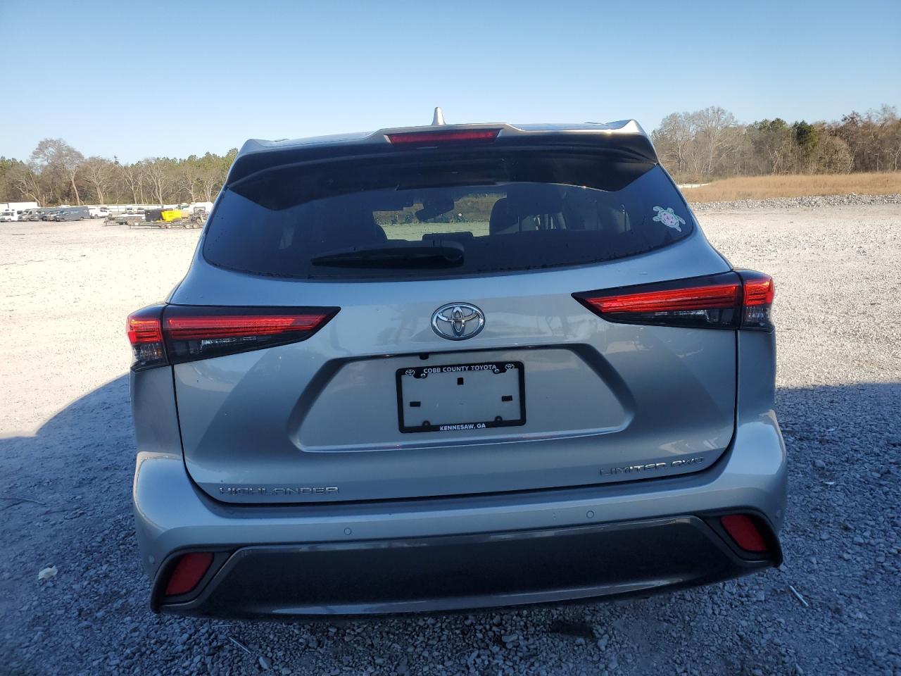2022 TOYOTA HIGHLANDER LIMITED VIN:5TDDZRBH6NS563668
