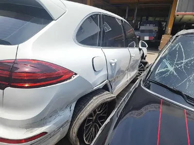 2015 Porsche Cayenne VIN: