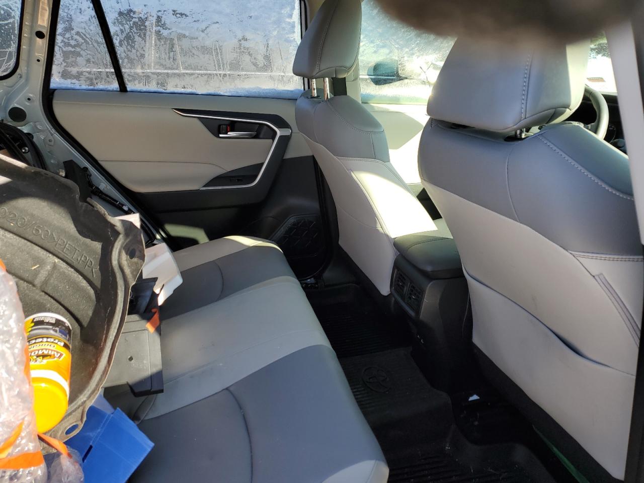 2022 TOYOTA RAV4 XLE PREMIUM VIN:JTMB6RFV5NJ023967