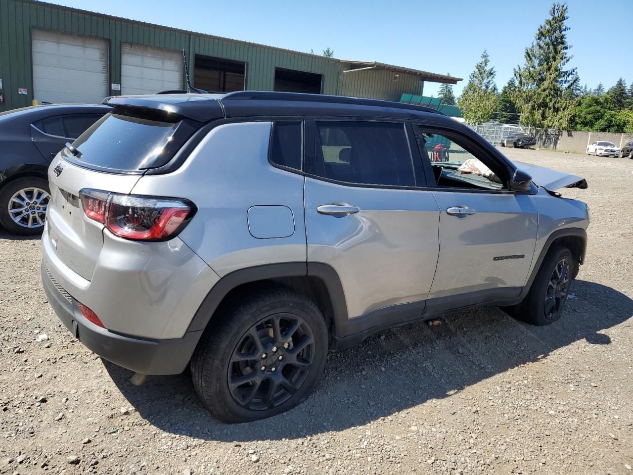 2024 JEEP COMPASS LATITUDE VIN:3C4NJDBN2RT579396