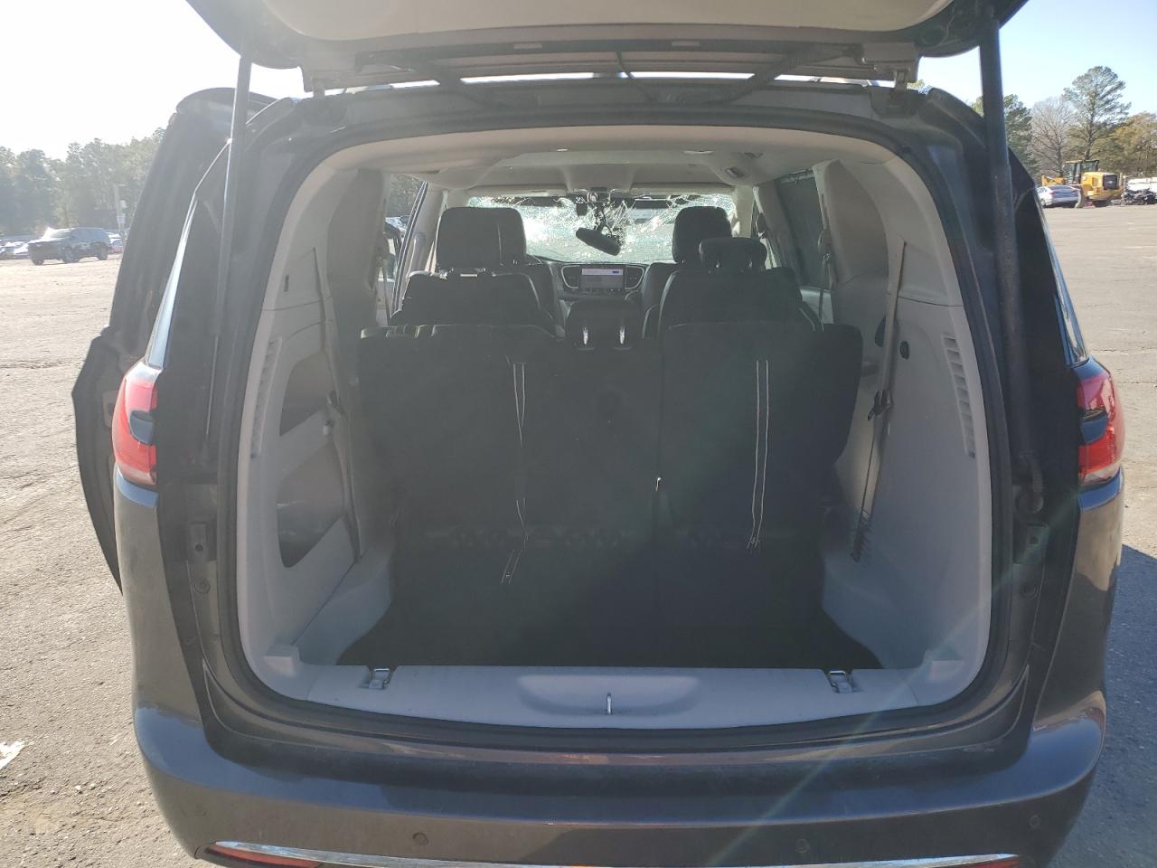 2022 CHRYSLER PACIFICA TOURING L VIN:2C4RC1BG4NR109413