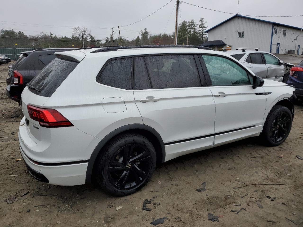 2024 VOLKSWAGEN TIGUAN SE R-LINE BLACK VIN:3VV8B7AX4RM114399