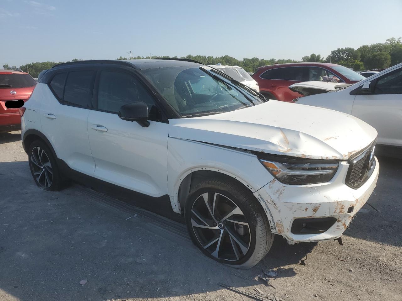 2022 VOLVO XC40 T5 R-DESIGN VIN:YV4162UM0N2667557