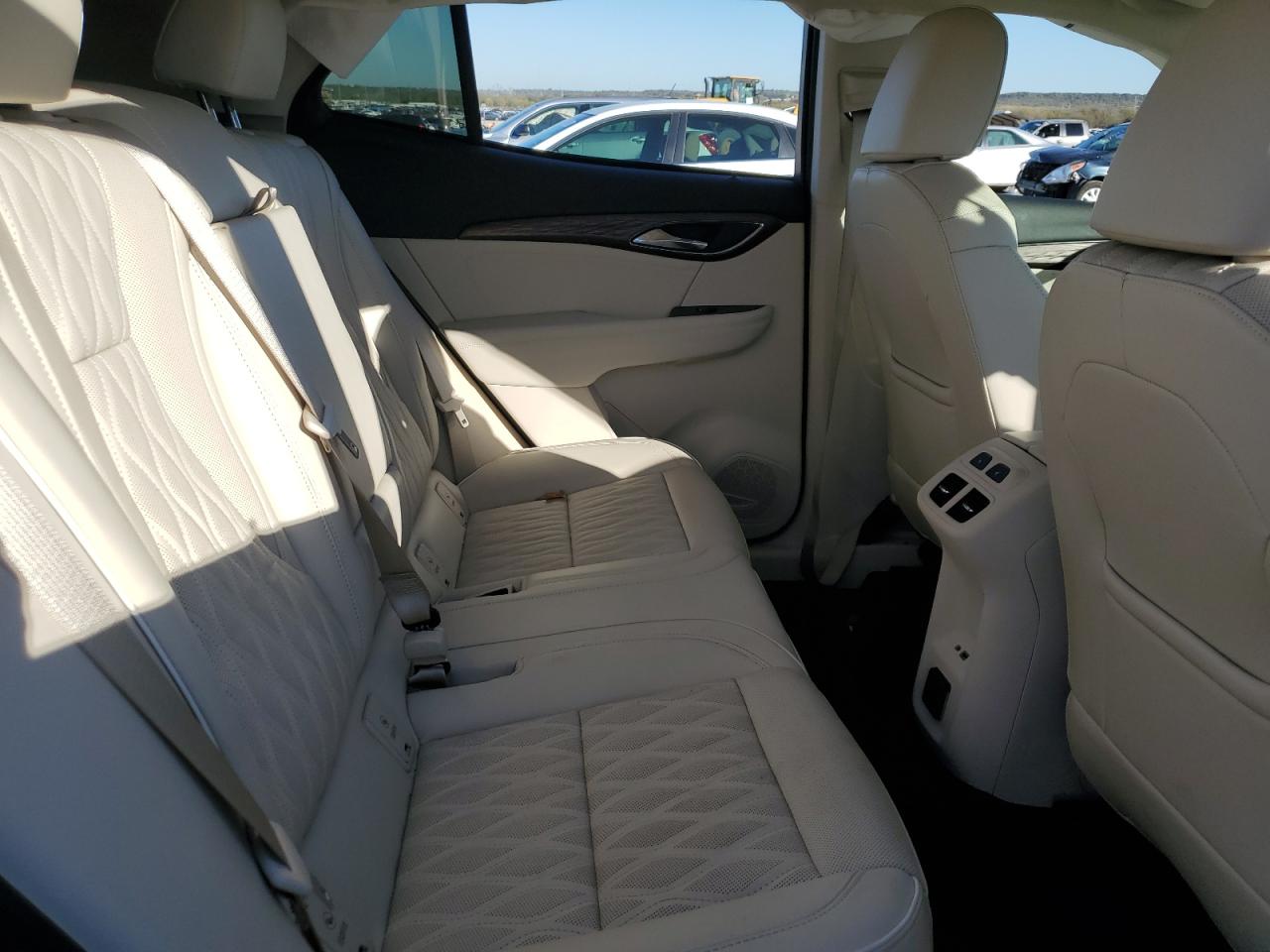 2022 BUICK ENVISION AVENIR VIN:LRBFZRR45ND120644