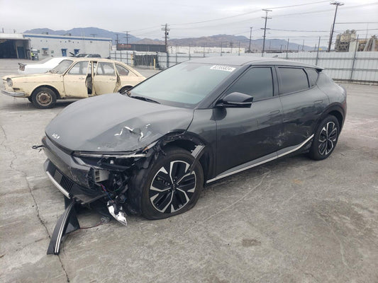 2023 KIA EV6 LIGHT VIN:KNDC34LA1P5105370