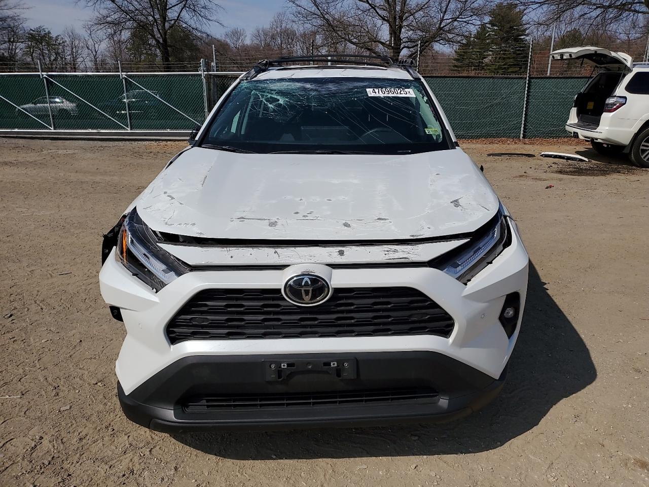 2024 TOYOTA RAV4 XLE PREMIUM VIN:2T3A1RFV6RW437339