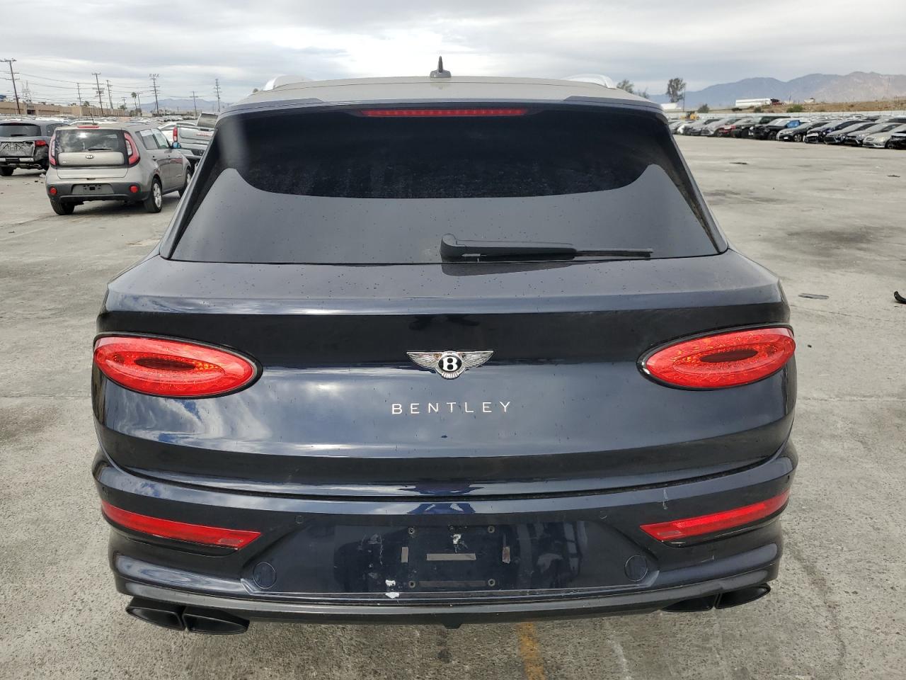 2023 BENTLEY BENTAYGA  VIN:SJAHT2ZV6PC019747