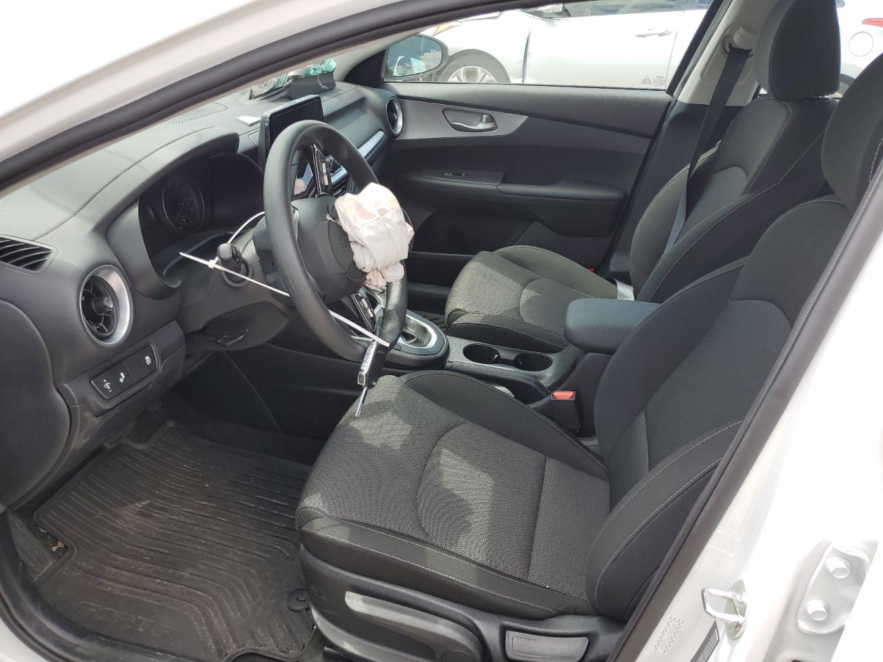 2023 KIA FORTE LX VIN:3KPF24AD7PE669526