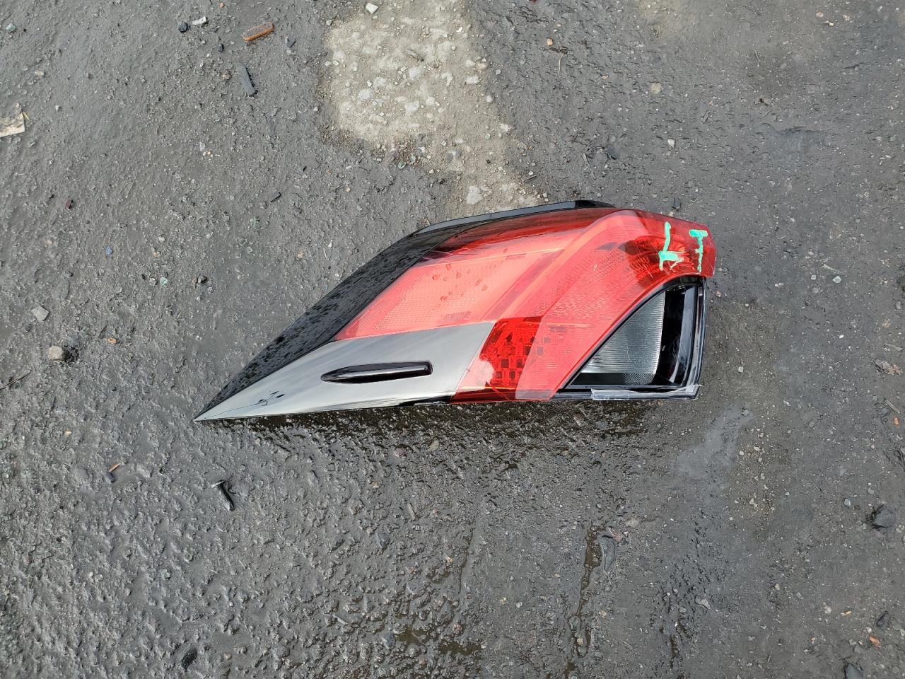 2024 TOYOTA RAV4 SE VIN:JTM16RFV9RJ043348