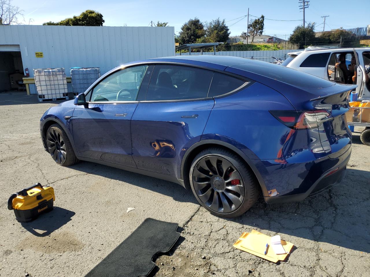 2022 TESLA MODEL Y  VIN:7SAYGDEF5NF575709