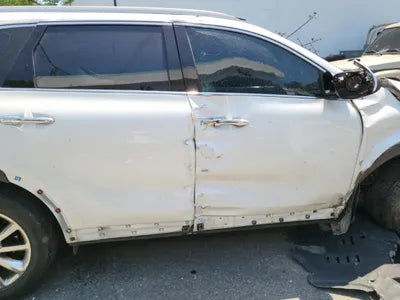 2016 Kia Sorento KNAPS81ABHA273043 VIN:KNAPS81ABHA273043