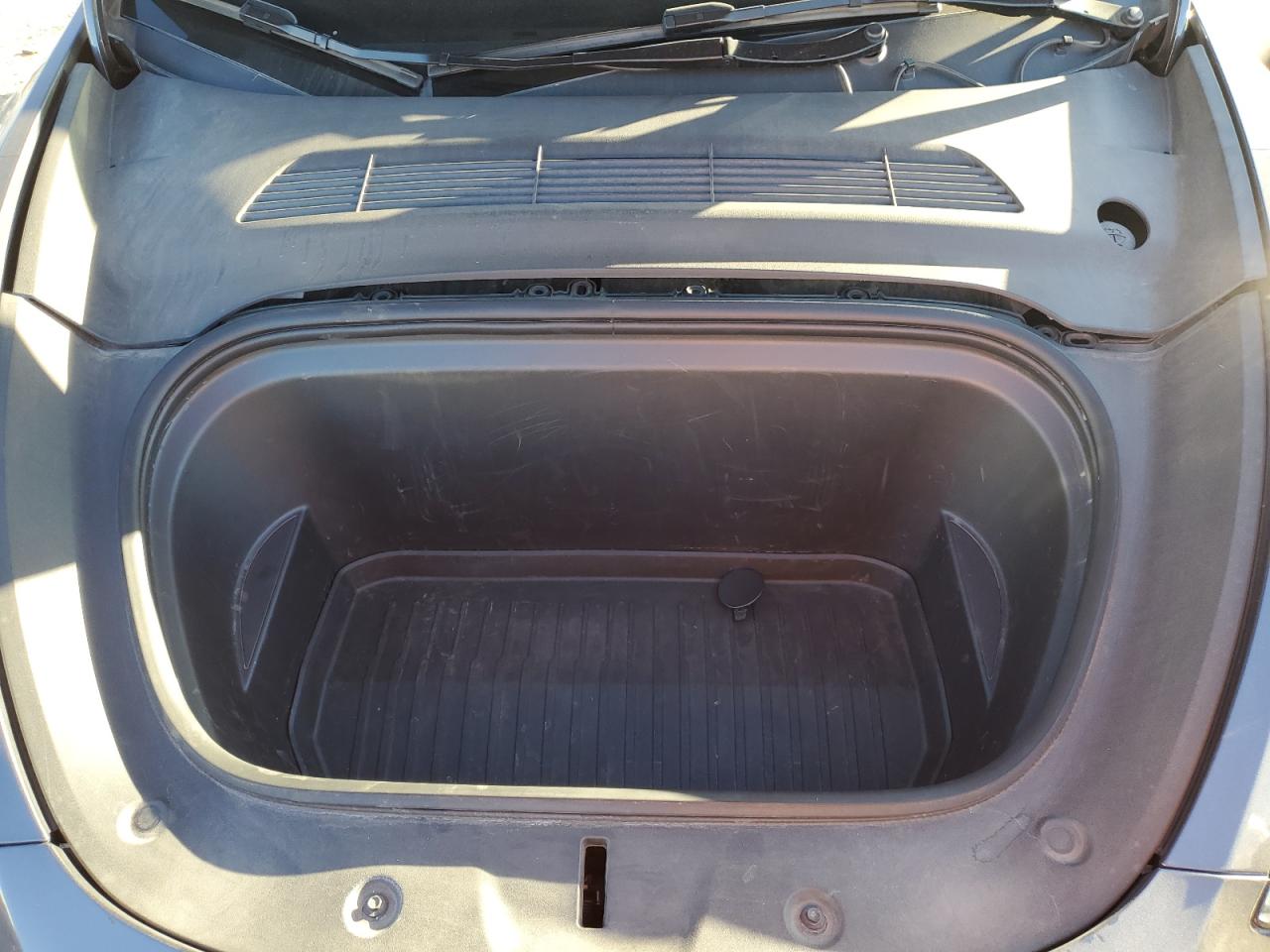 2023 TESLA MODEL Y  VIN:7SAYGDEE7PA211685