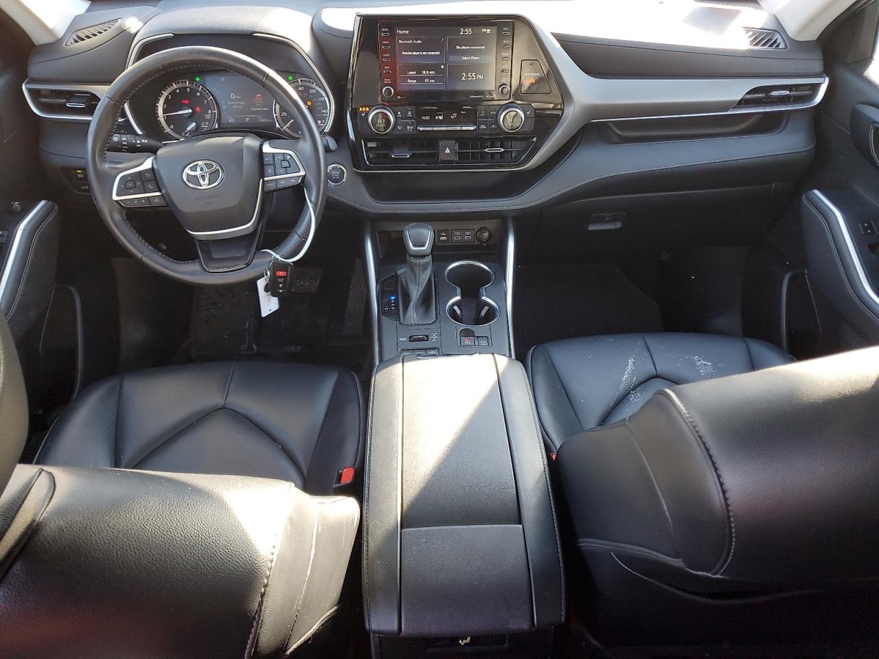 2022 TOYOTA HIGHLANDER XLE VIN:5TDGZRBH7NS588706