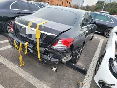 2017 Mercedes-Benz E 300 WDDZF4JB7JA323282 VIN:WDDZF4JB7JA323282