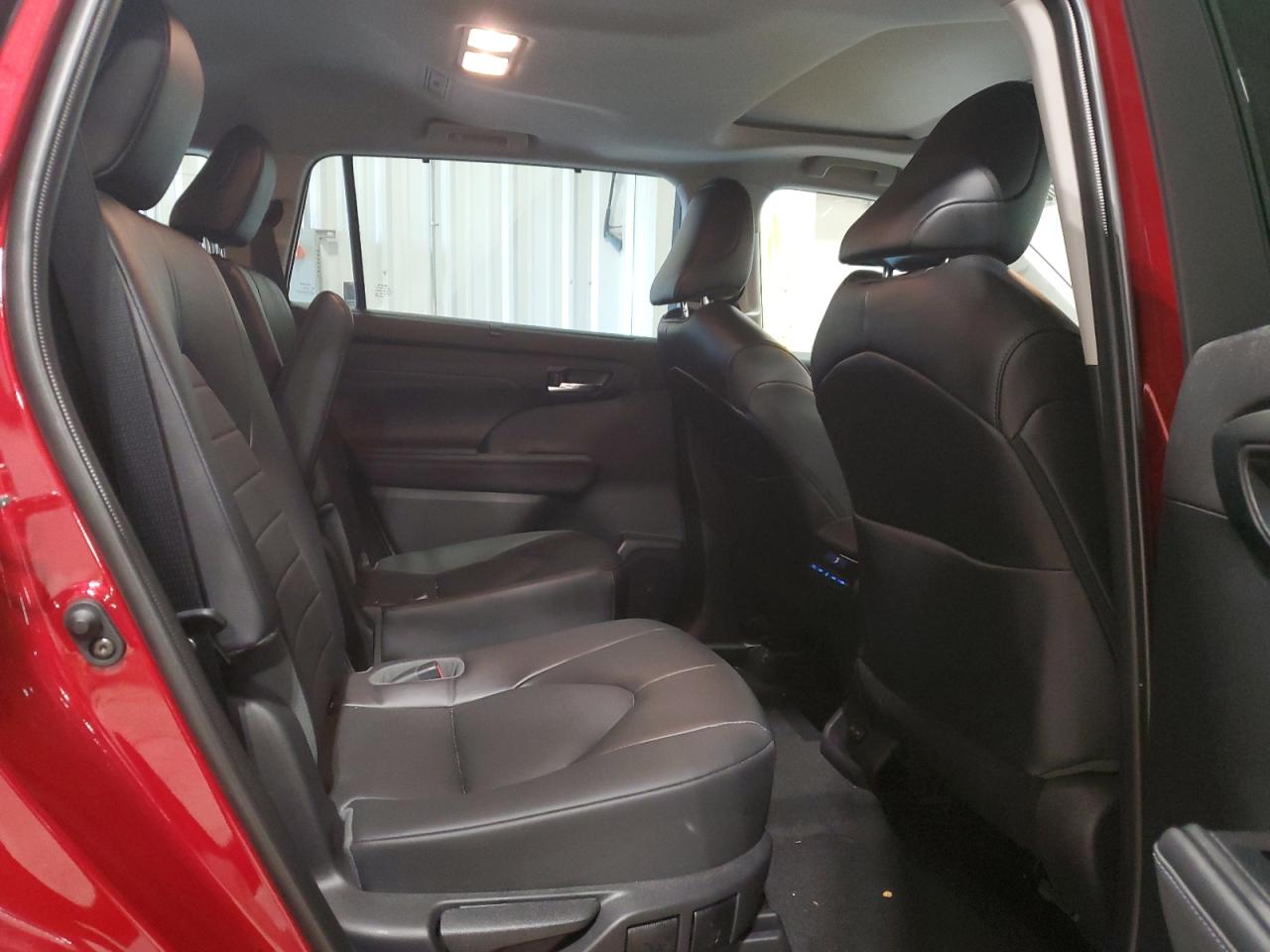 2022 TOYOTA HIGHLANDER XLE VIN:5TDGZRBH7NS171490