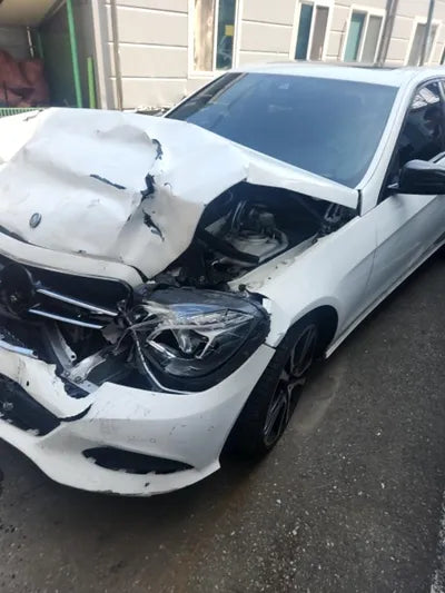 2016 Mercedes-Benz E 220 506KMWDDHF0AB6GB2 VIN:506KMWDDHF0AB6GB2