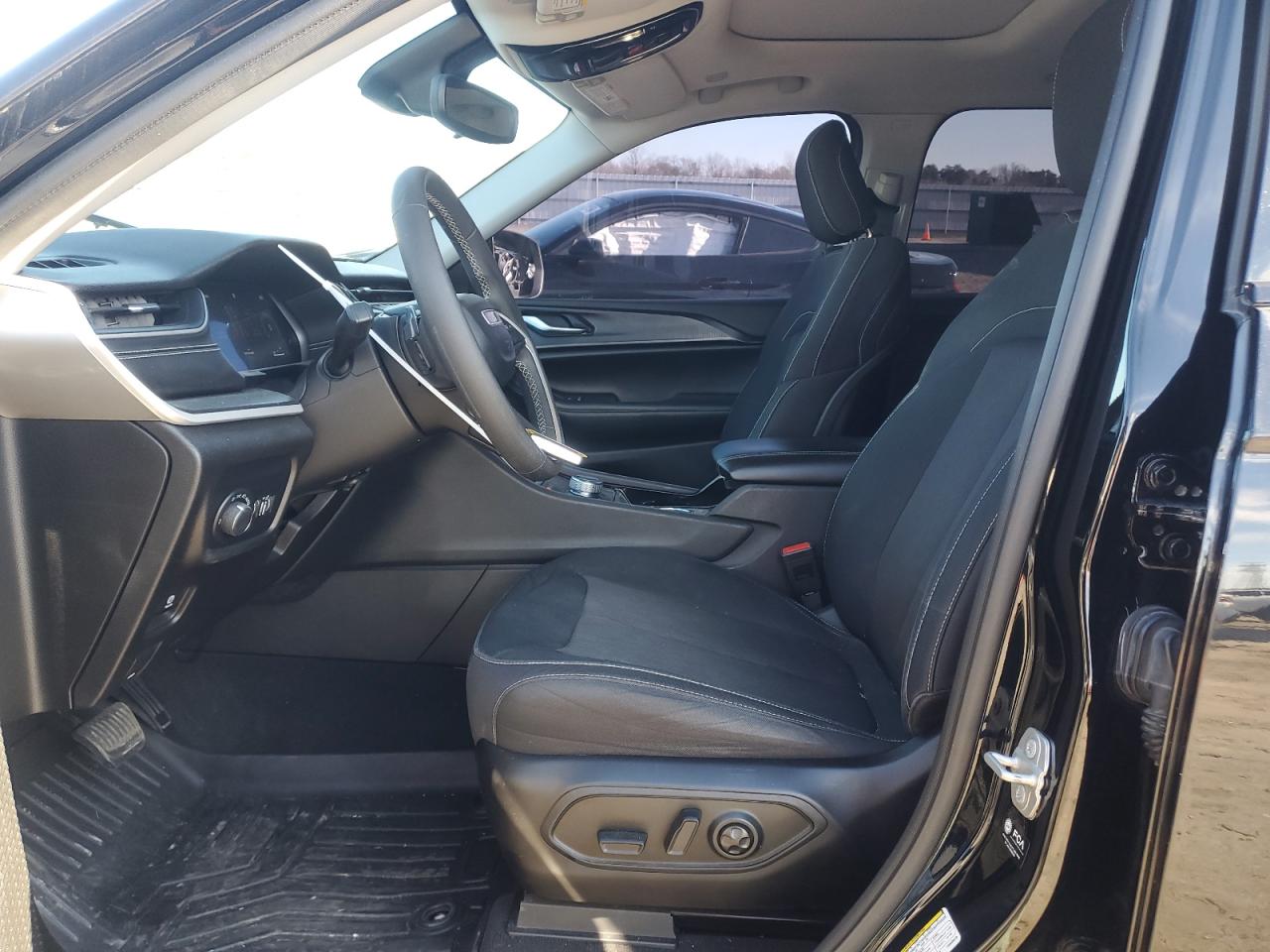 2023 JEEP GRAND CHEROKEE LAREDO VIN:1C4RJGAGXP8883819