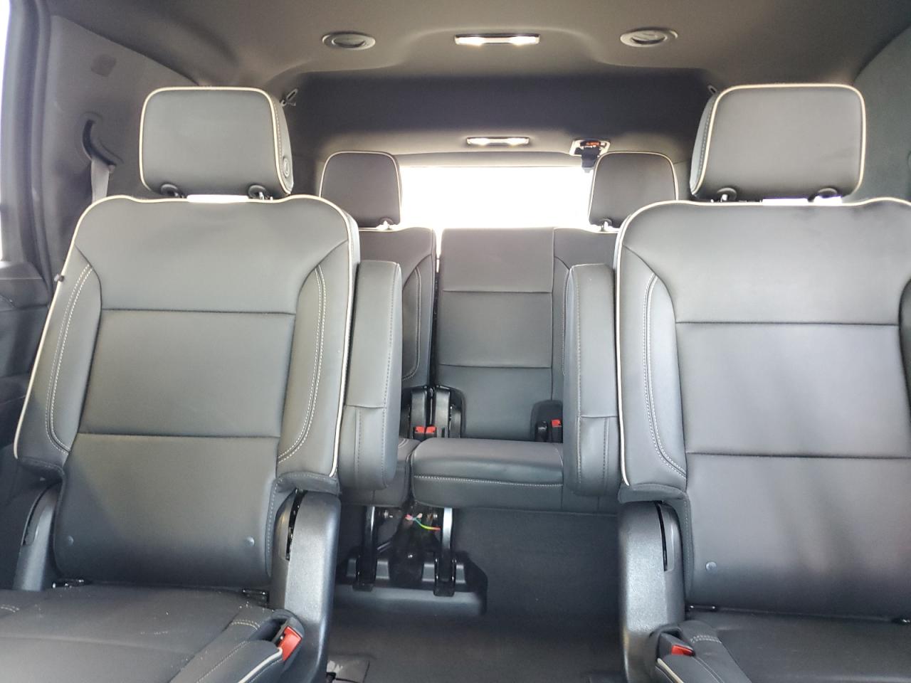 2022 GMC YUKON SLT VIN:1GKS1BKD7NR358348