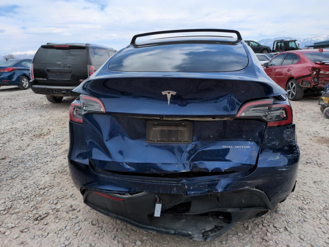 2022 TESLA MODEL Y  VIN:7SAYGDEE2NA009818