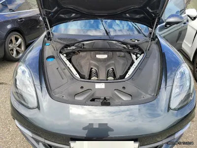 2018 Porsche Panamera VIN: